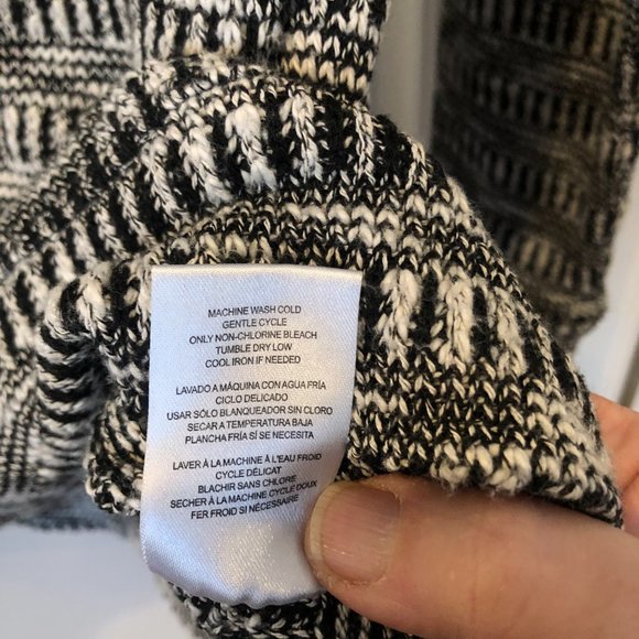 Kut from the Kloth Pullover Black/White Sweater Size XL - Picture 12 of 13